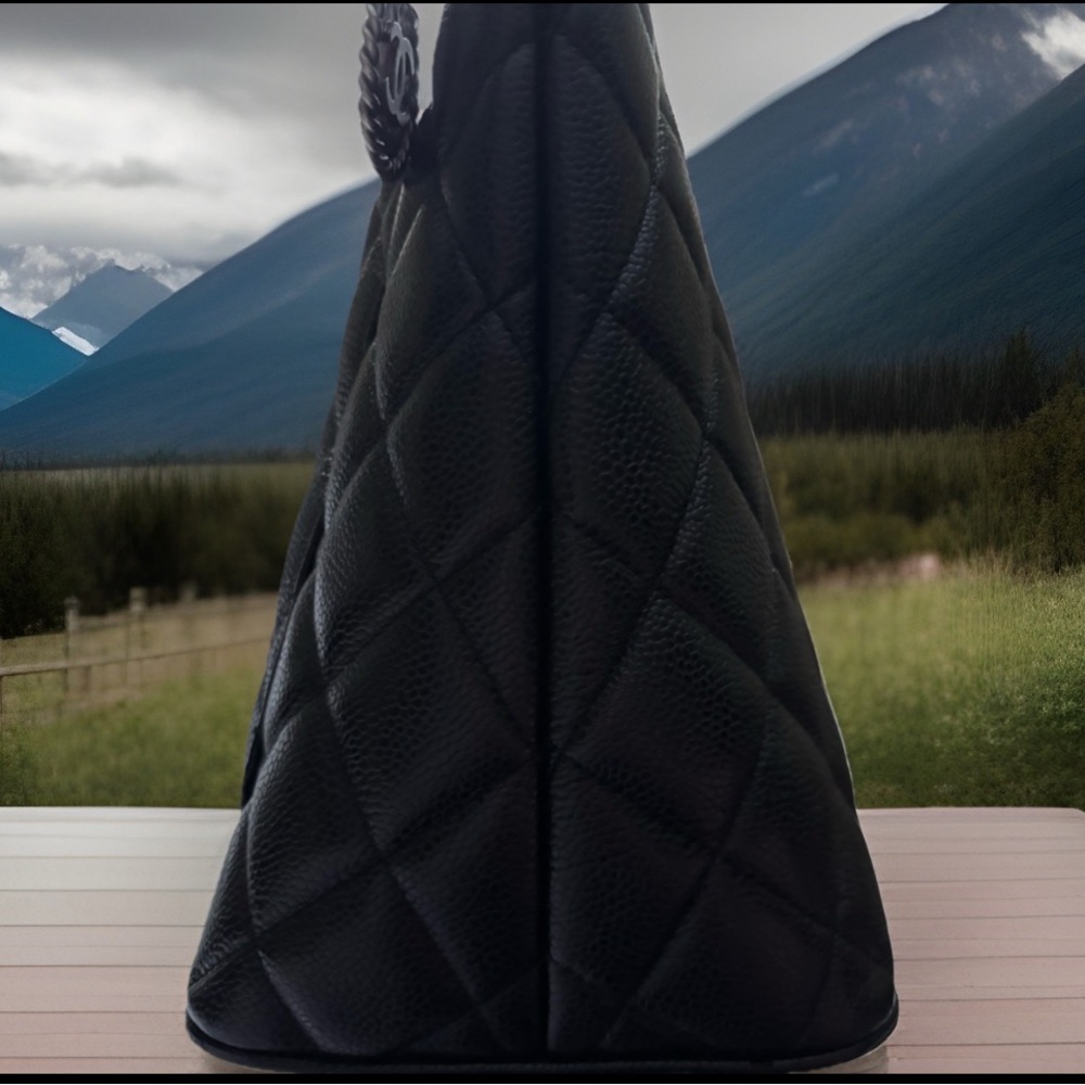 Chanel Medallion Black Quilted Caviar Skin Tote with Aged Silver Hardware 2002-3 - Picture 8 of 13